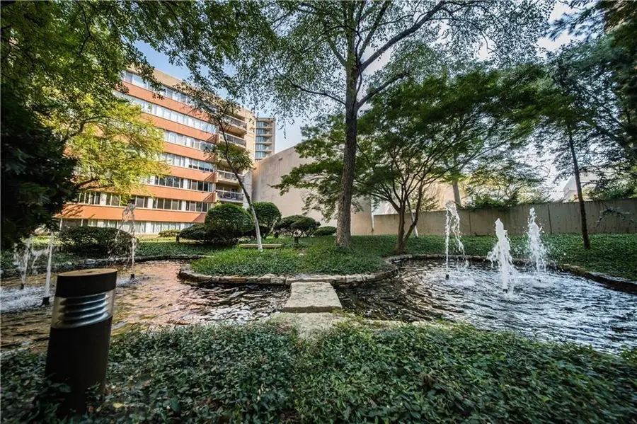 2525 Main #213 Street #213, Kansas City, MO 64108 - Image #2