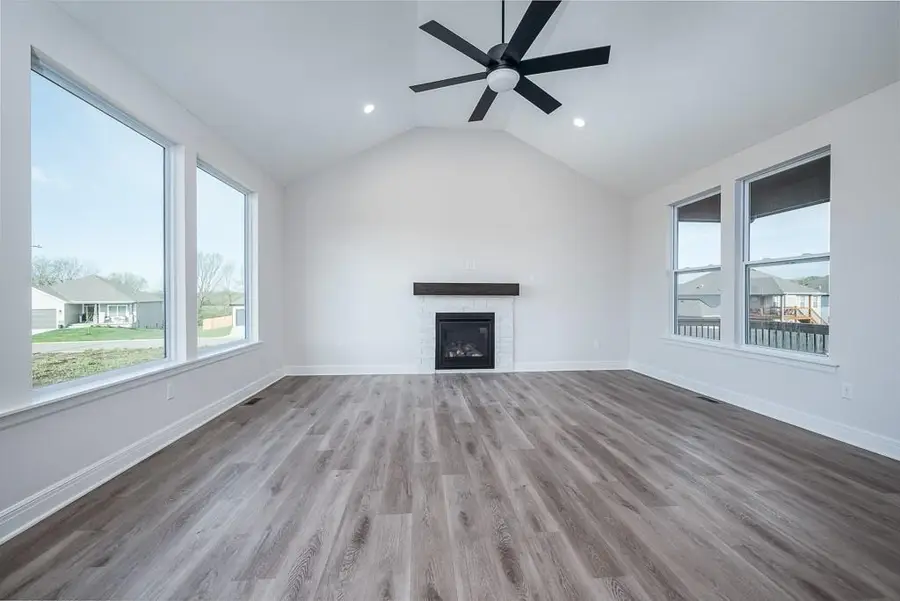 1410 N 157th Lane, Basehor, KS 66007 - Image #3