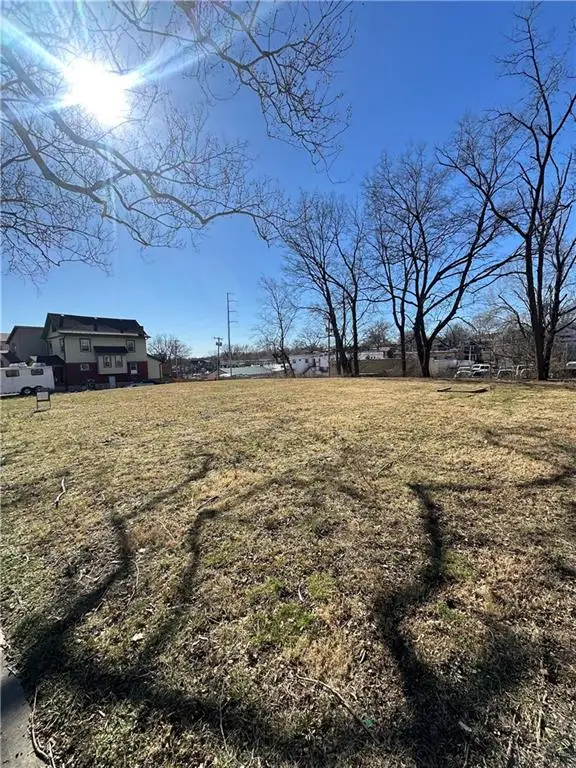 4316 Forest Avenue, Kansas City, MO 64110 - #2