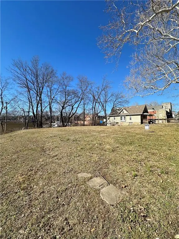 4316 Forest Avenue, Kansas City, MO 64110 - #3