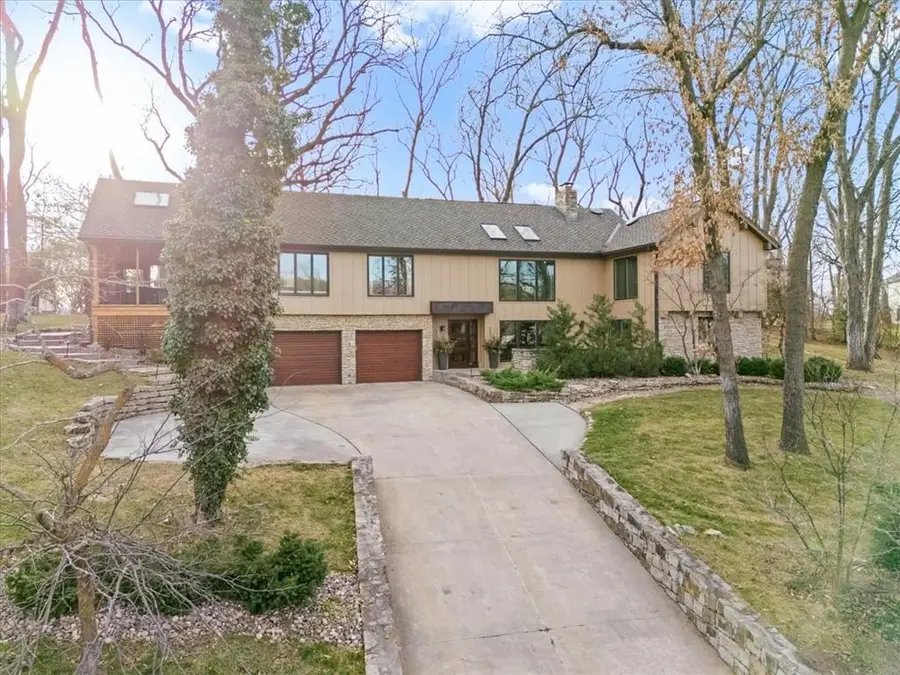 450 Hillcrest Street E, Lake Quivira, KS 66217 - #3