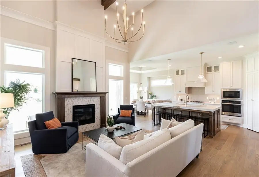 19695 W 113th Place, Olathe, KS 66061 - Image #2