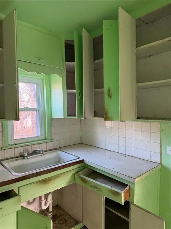 1825 S Crescent Avenue, Independence, MO 64052 - Image #2