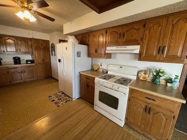 304 S 69th Highway, Pittsburg, KS 66762 - Image #2