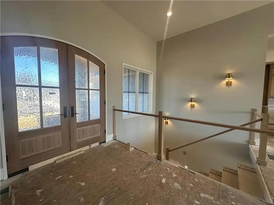 7535 NW Fawn Circle, Parkville, MO 64152 - Image #2