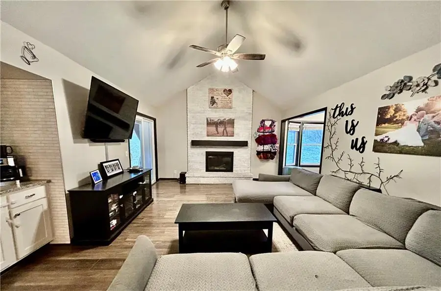 4402 Rainbow Court, Saint Joseph, MO 64506 - Image #3