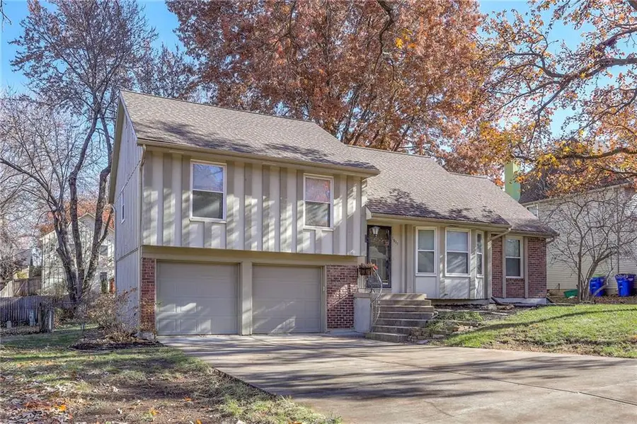 7809 Long Avenue, Lenexa, KS 66216 - Image #2