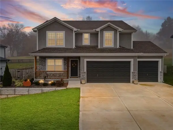 2413 SE Creek Ridge Court, Blue Springs, MO 64014