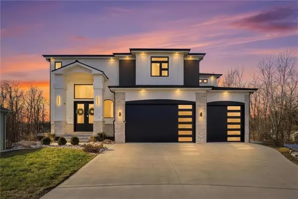 2009 Ridge Tree Drive, Pleasant Hill, MO 64080