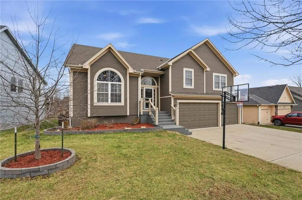 9819 N Donnelly Avenue, Kansas City, MO 64157 - Image #1