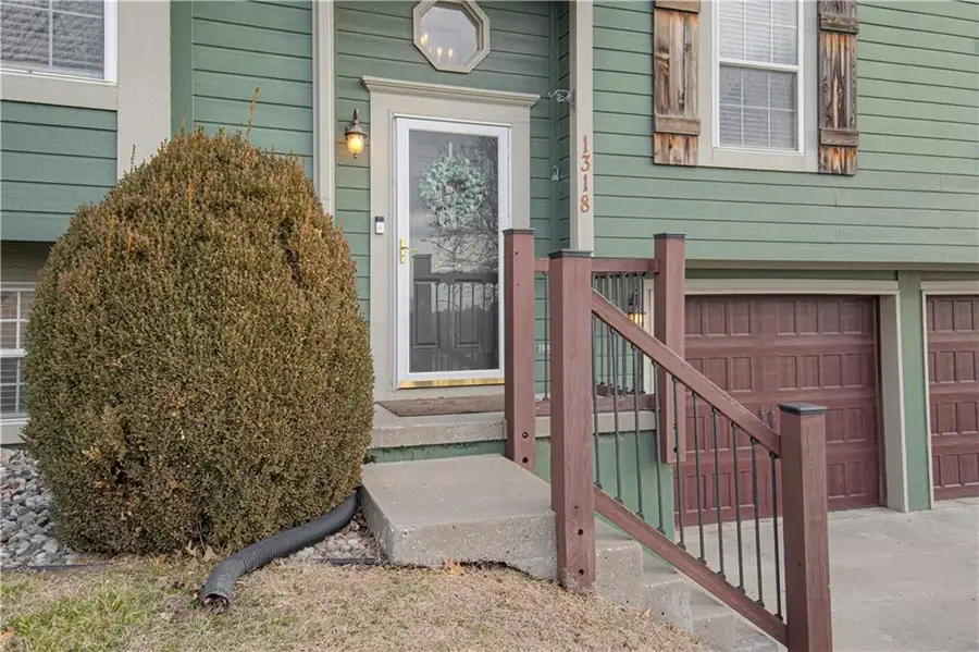 1318 NW 74th Place, Kansas City, MO 64118 - Image #2