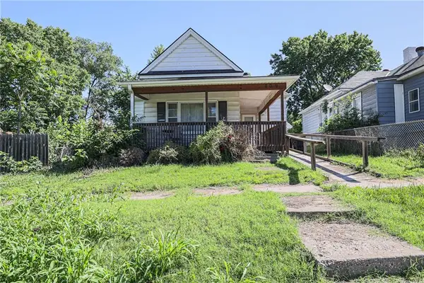 209 W Nebraska Avenue, St Joseph, MO 64504