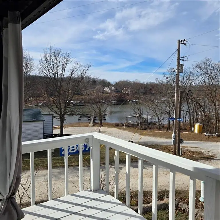 28672 Mistletoe Avenue, Warsaw, MO 65355 - Image #2