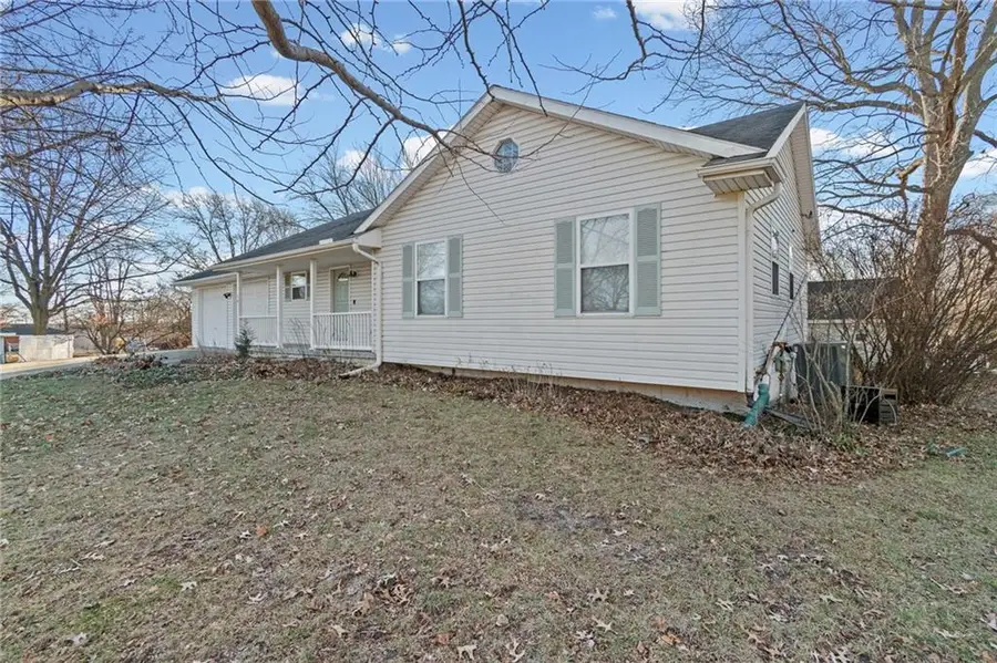 301 Walnut Street, Lathrop, MO 64465 - Image #3
