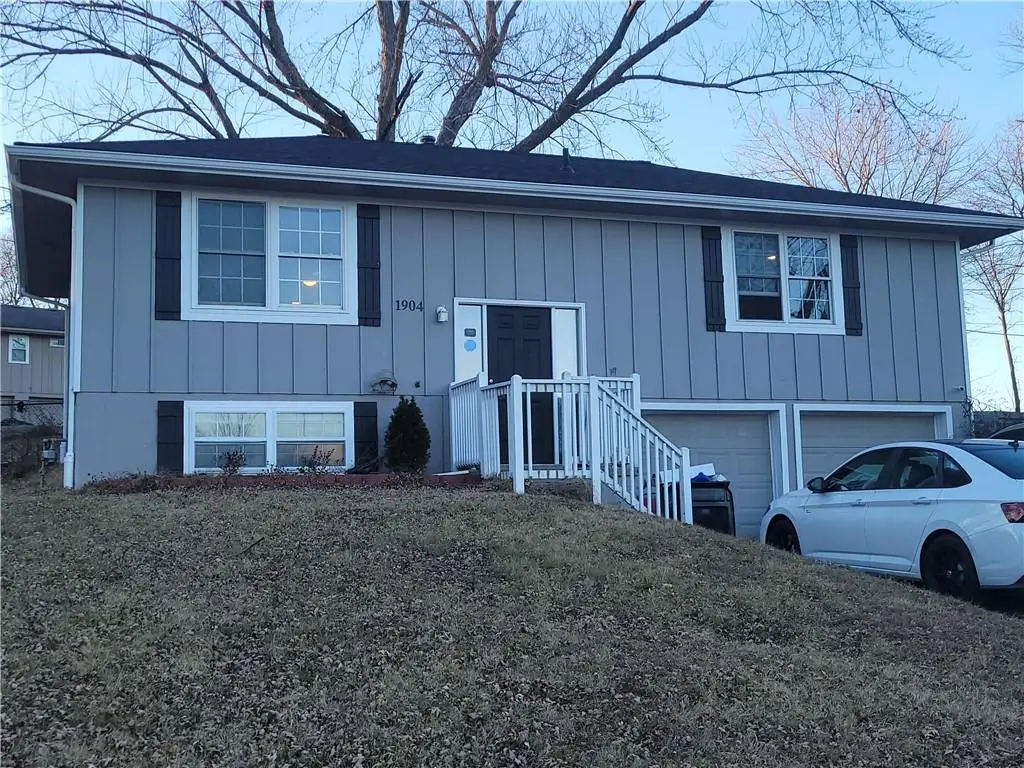 1904 N Grove Drive, Independence, MO 64058 - Image #1