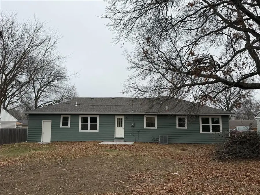 704 Logan Street, Harrisonville, MO 64701 - Image #2