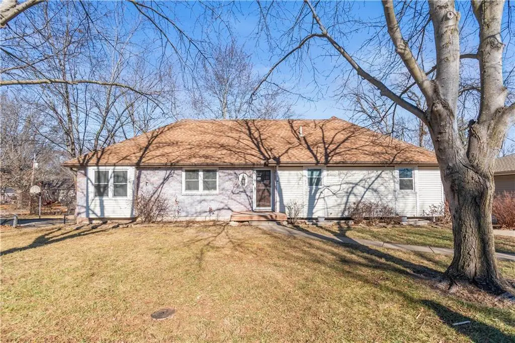 810 NE Chestnut Street, Lees Summit, MO 64086 - Image #1