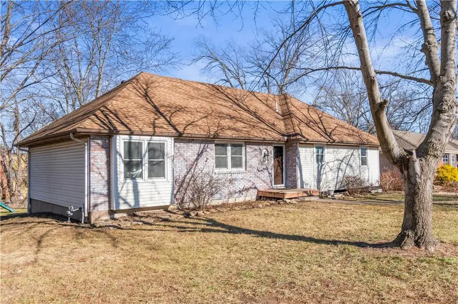 810 NE Chestnut Street, Lees Summit, MO 64086 - Image #3