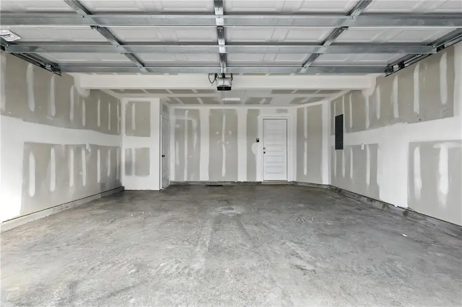 455 Rock Creek Drive, Tonganoxie, KS 66086 - Image #2