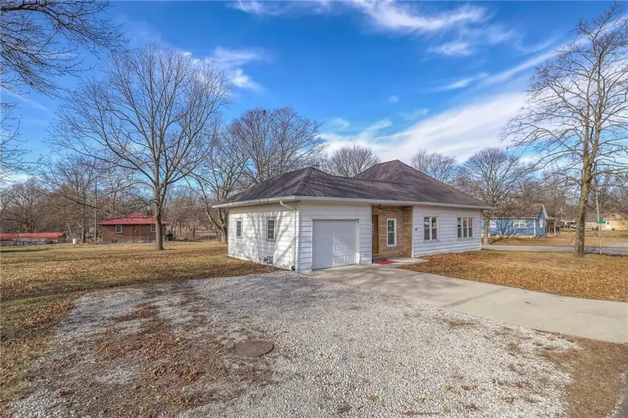 304 S 4th Street, Drexel, MO 64742 - Image #2