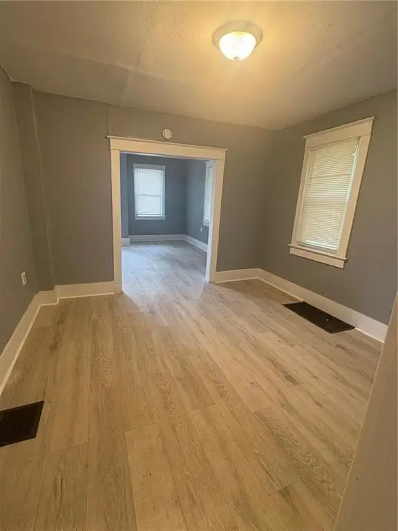 5214 Scarritt Avenue, Kansas City, MO 64123 - Image #2