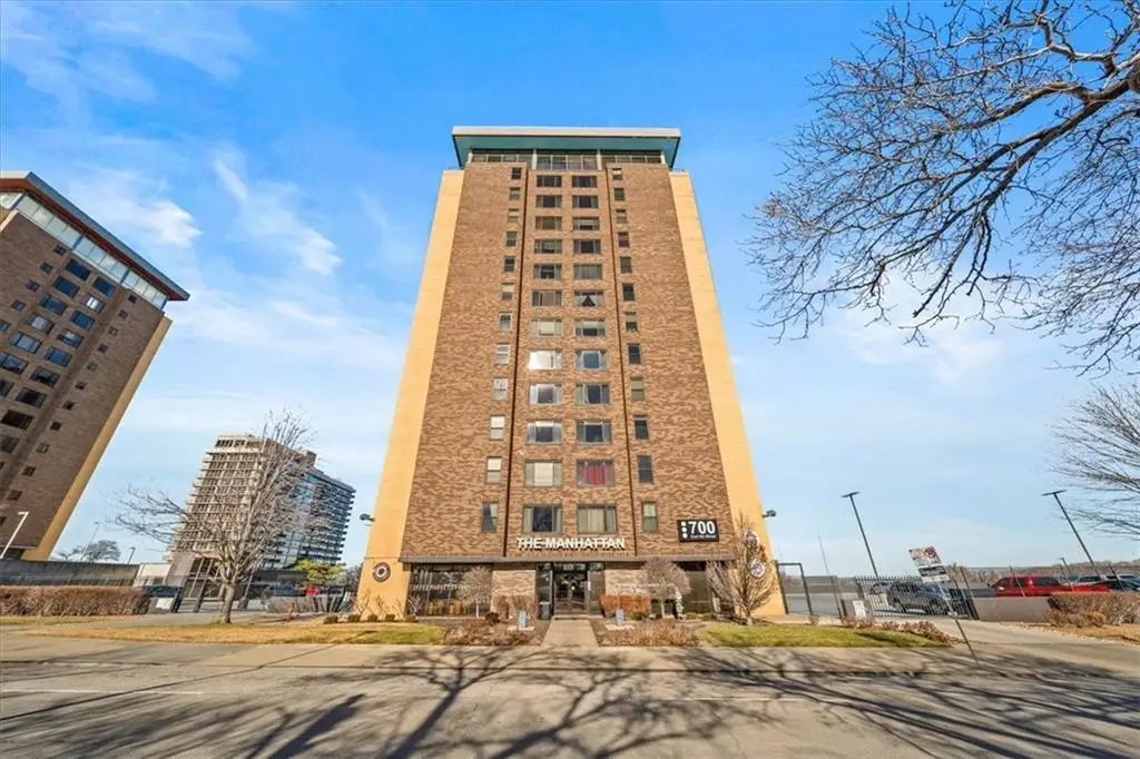 700 E 8th Street #11 R, Kansas City, MO 64106 - Image #1