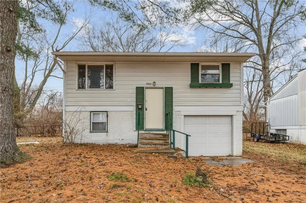 9608 Ditman Way, Kansas City, MO 64134 - Image #1