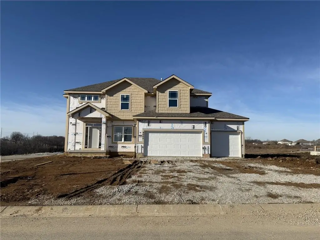 9002 N Poplar Avenue, Kansas City, MO 64156 - Image #1