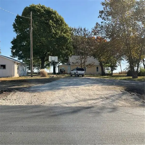 9960 W K68 Highway, Louisburg, KS 66053