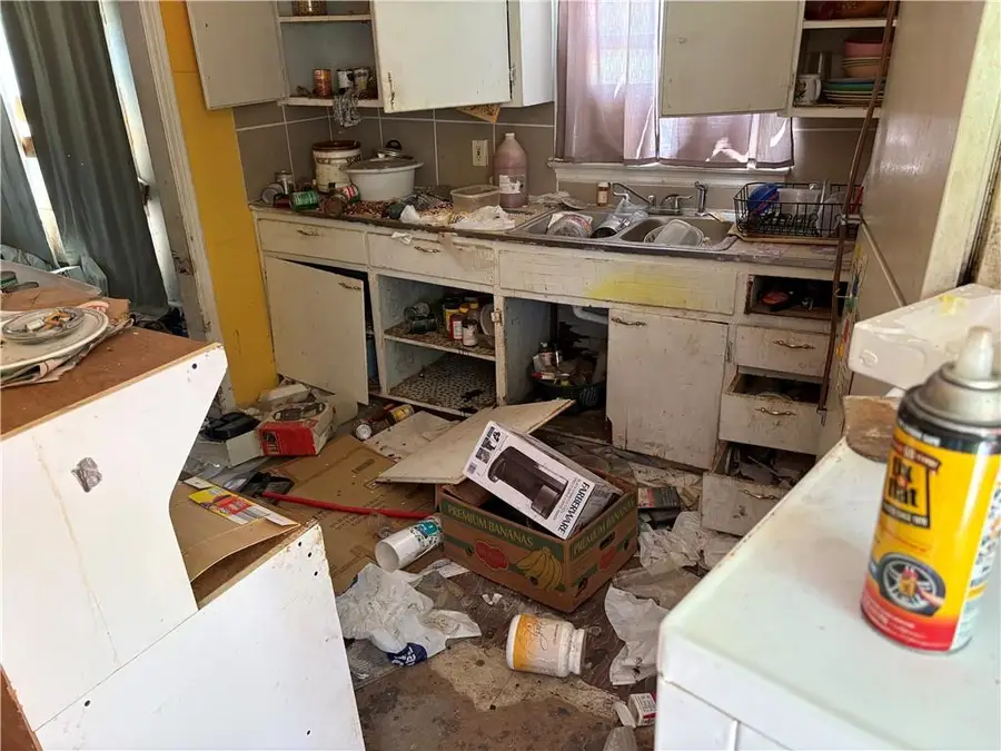 4327 Mersington Avenue, Kansas City, MO 64130 - Image #2