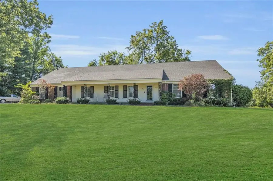 1012 E 10th Street, Carrollton, MO 64633 - Image #2