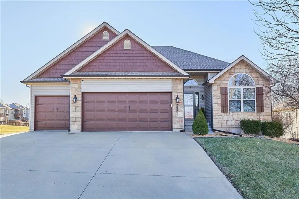 707 Tomahawk Court, Smithville, MO 64089 - Image #1