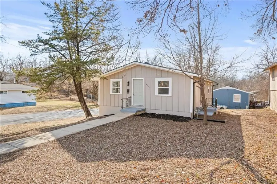 4027 E 45th Street, Kansas City, MO 64130 - Image #3