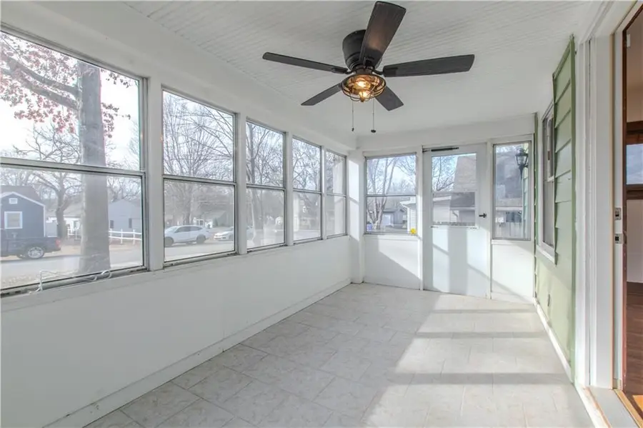 904 Pinkston Avenue, Grandview, MO 64030 - Image #3