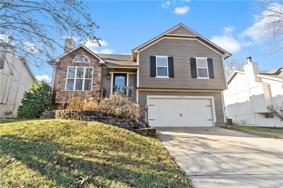 16372 S Sunset Street, Olathe, KS 66062 - Image #2