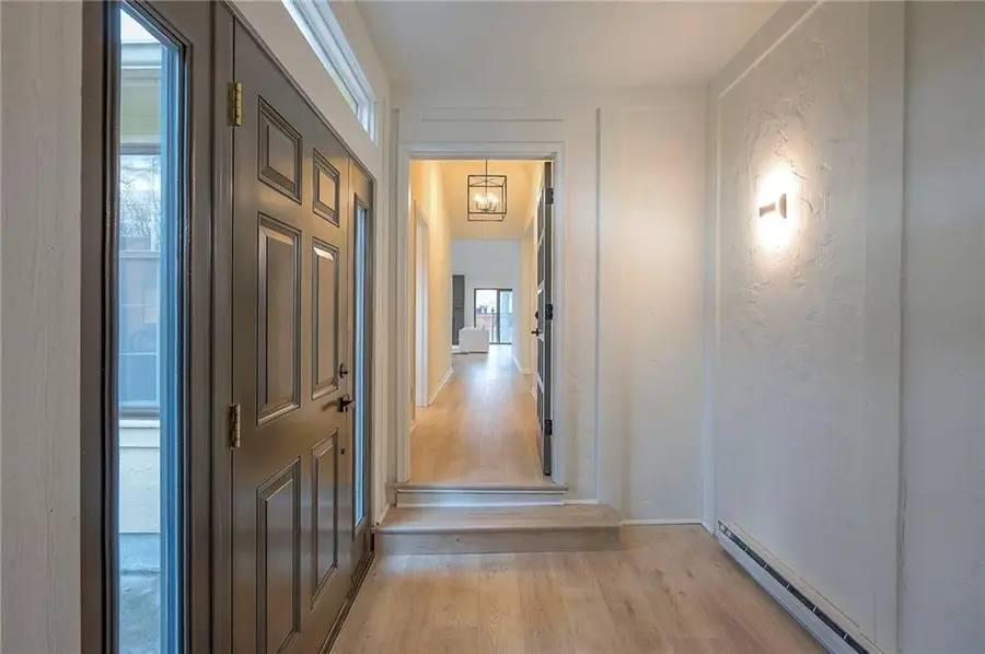 12891 Cambridge Court, Leawood, KS 66209 - Image #2