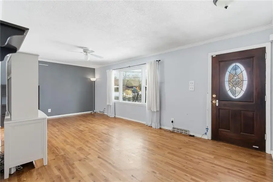 9900 Oakdell Street, Kansas City, MO 64114 - Image #3