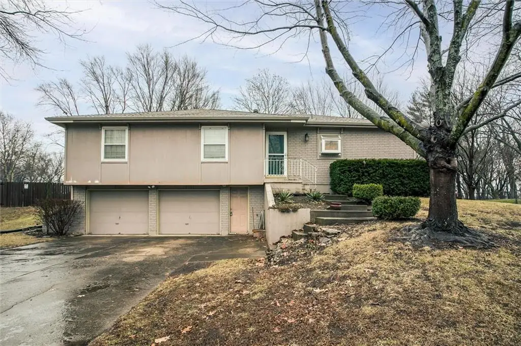 503 S Harrison Avenue, Raymore, MO 64083 - Image #1