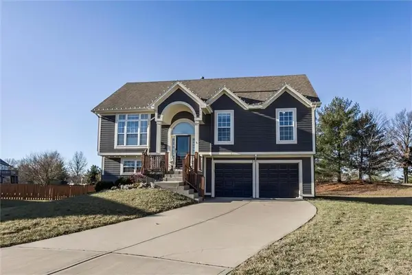 21481 W 119th Terrace, Olathe, KS 66061