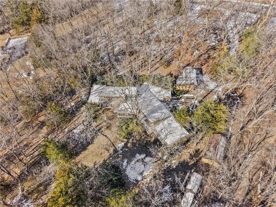 28131 W 85 Terrace, De Soto, KS 66018 - Image #3