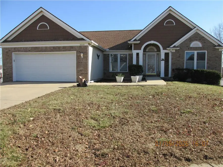 9205 N Holmes Court, Kansas City, MO 64155 - Image #2
