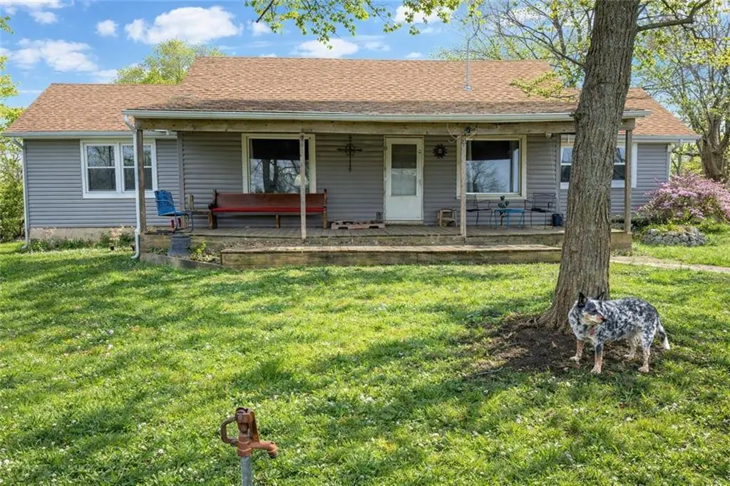 38240 Hedge Lane, Paola, KS 66071 - Image #1