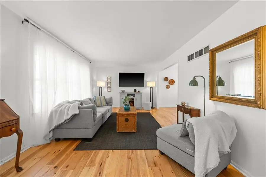 9229 Farley Lane, Overland Park, KS 66212 - Image #3