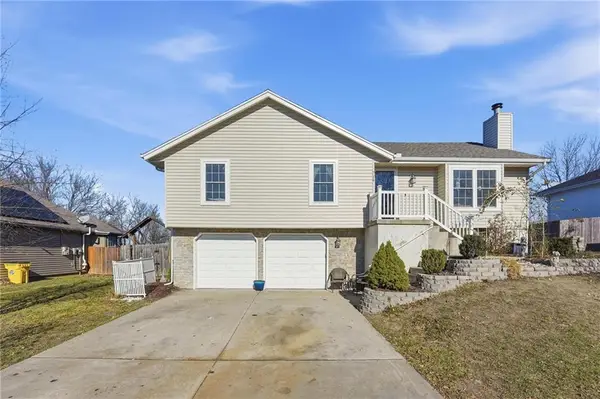 714 Nelson Drive, Grain Valley, MO 64029