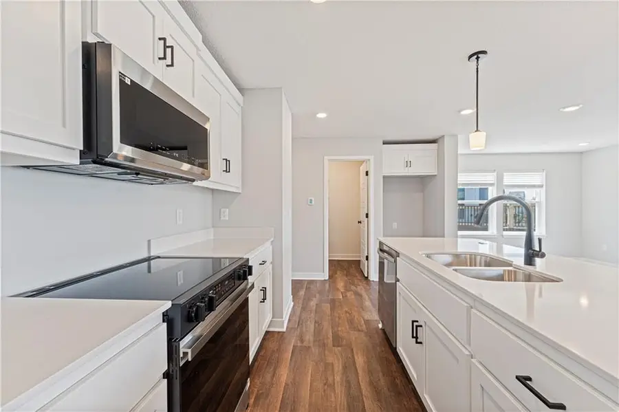 8790 SW 10th Street, Blue Springs, MO 64064 - Image #3