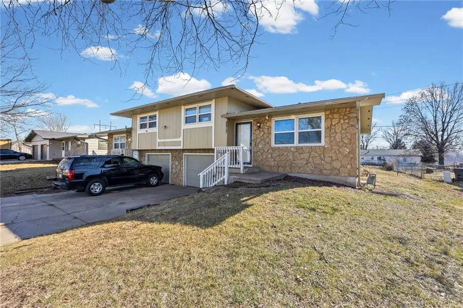 5515-5517 Crest Drive, Kansas City, KS 66106 - Image #2