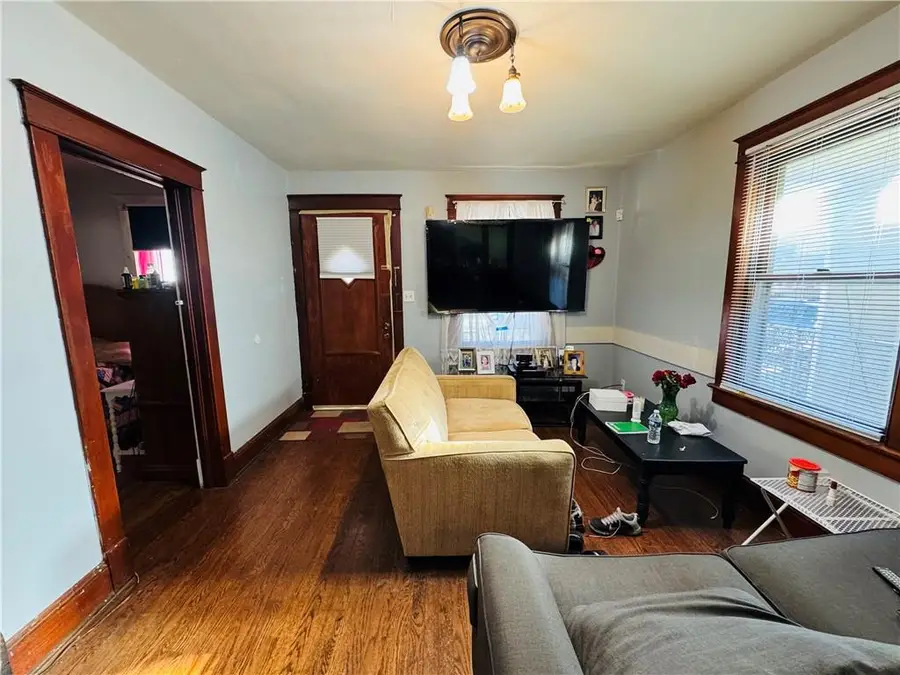 318 Barat Avenue, Kansas City, MO 64123 - Image #2