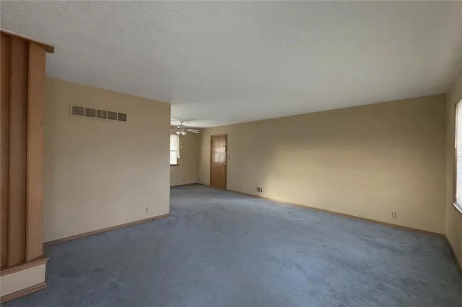 3620 S Dodgion Avenue, Independence, MO 64055 - Image #2