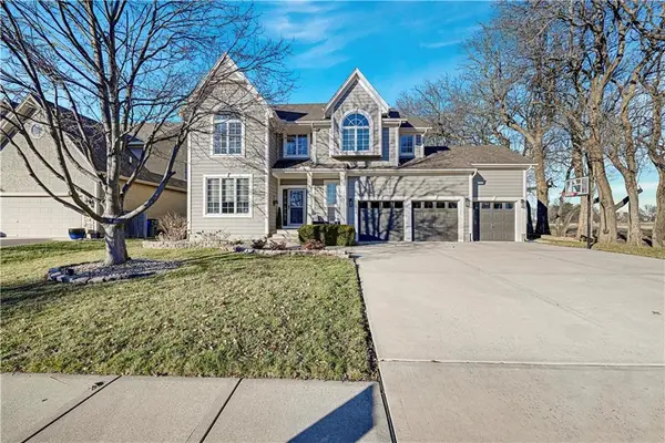 15904 W 161st Terrace, Olathe, KS 66062
