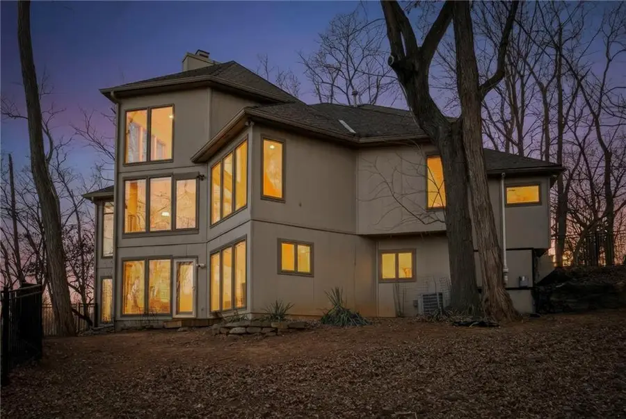 8210 NW Roberts Road, Weatherby Lake, MO 64152 - Image #2